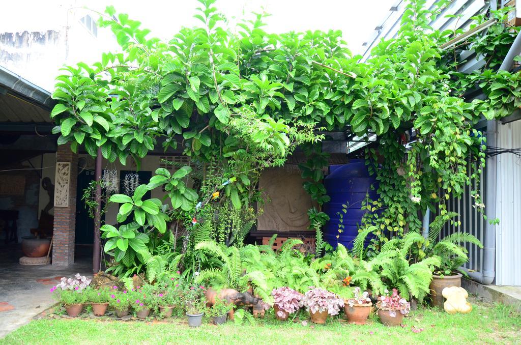Casa Theresa Resort & Garden Ranong Exteriör bild